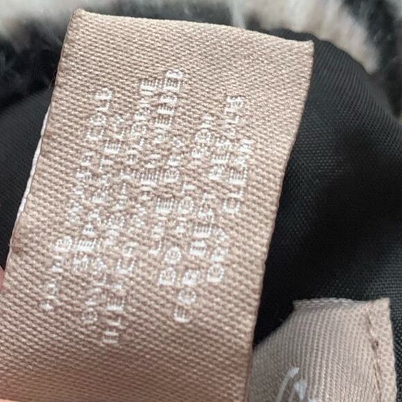 Chico’s Size 1 Leopard Fleece Black Gray White Soft Collared Vest Women's Small - Picture 12 of 14